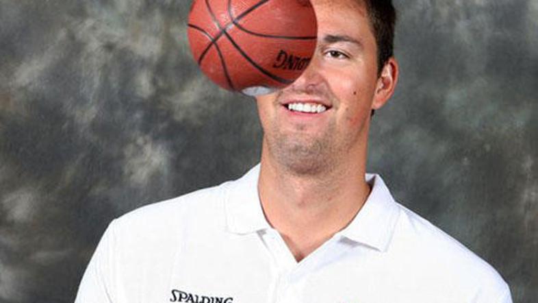 Slovenski reprezentant Brezec bo na novo priložnost čakal pri Bucksih. (Foto: KZ