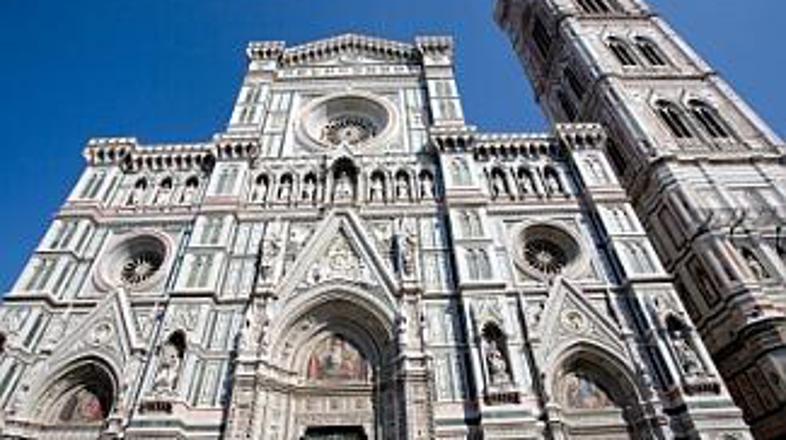 Tudi slavna katedrala naj bi bila zaradi tramvaja v nevarosti.