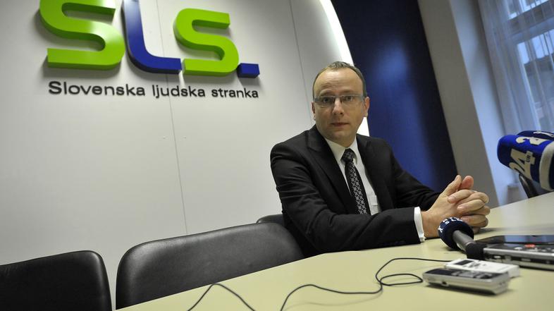 slovenija 26.11.12, Radovan Zerjav, SLS, predsednik stranke, izjava o odstopu iz