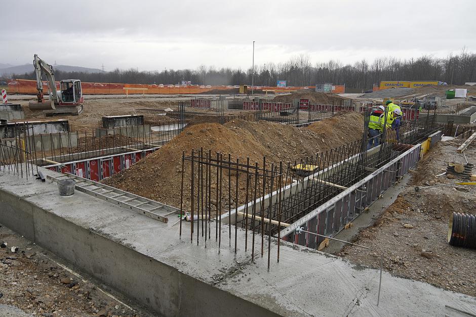 Porsche prodajno-servisno središče v Ljubljani | Avtor: Matija_Janežič