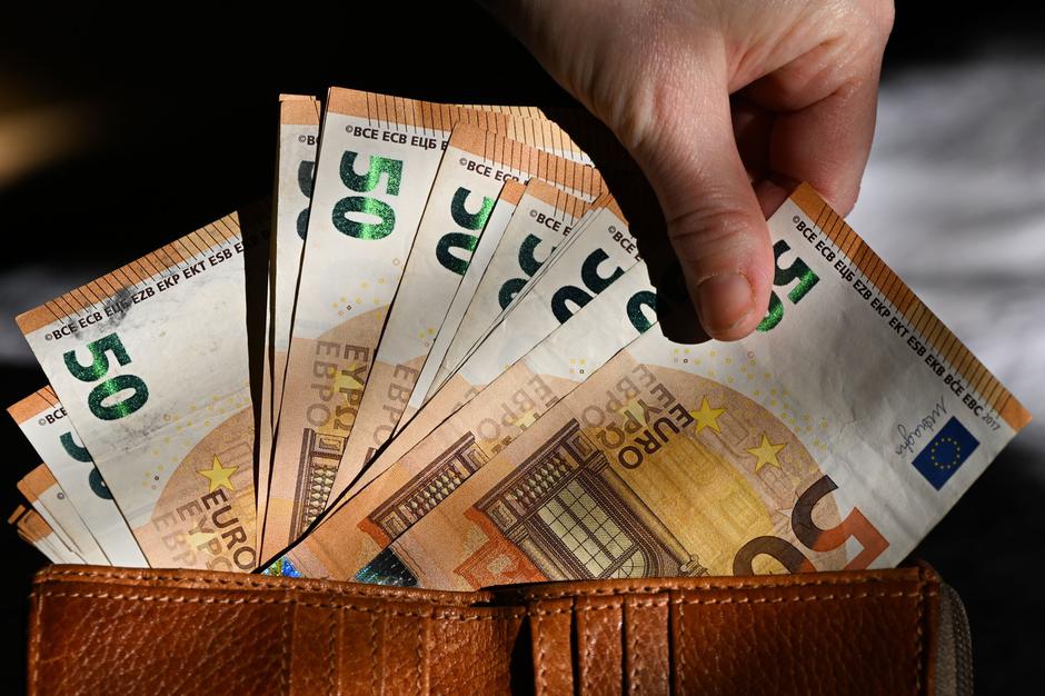 Denar, euro, bankovci, kovanci | Avtor: Profimedia