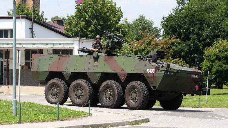 stajerska05.07.09...slovenska vojska...maribor...patrie...patria...oklepniki 8x8