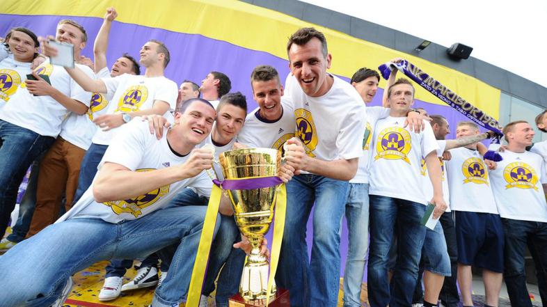 Maribor Ljudski vrt državni prvaki slavje handanović pokal