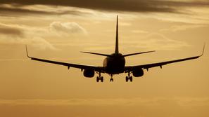 Potovanje z letalom; letalo