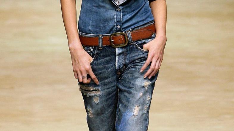 Kombinirate ga lahko kar od glave do pet. (Foto: Imaxtree)