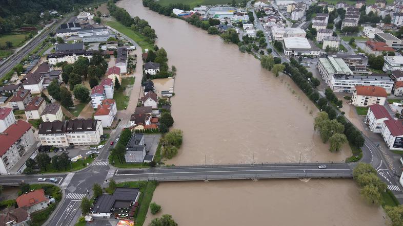 Litija most narasla Sava