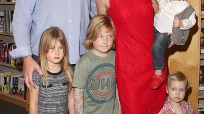 tori spelling dean mcdermott