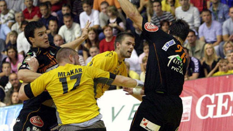 Celjani in Velenjčani so svoji srečanji odigrali že v sredo.