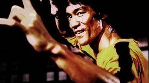 Bruce Lee je še 37 let po smrti ikona borilnih veščin. (Foto: IMDB.COM)