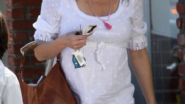 Spol otroka za zdaj ostaja presenečenje.