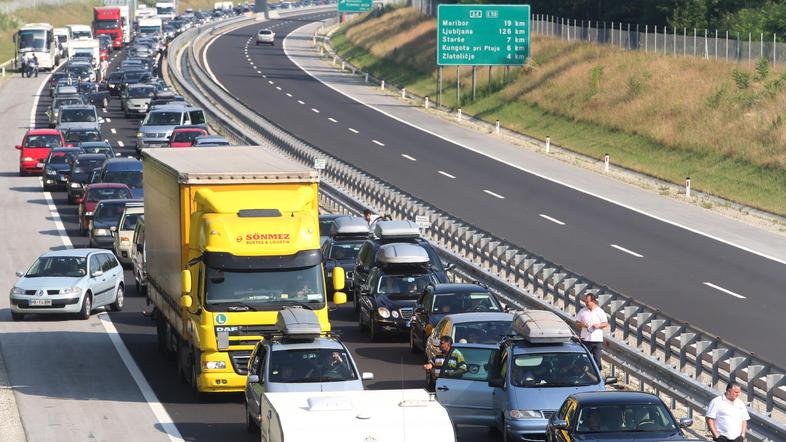 Kolone na avtocesti Ptuj