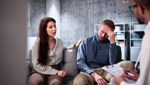 Psihiater, psihoterapevt, terapija, pogovor