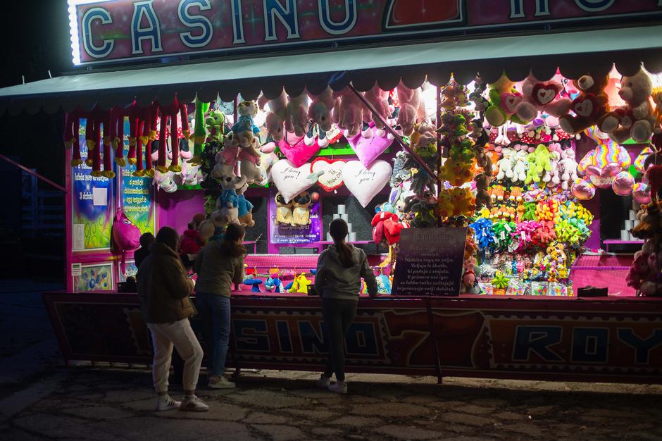 Lunapark | Avtor: Anže Petkovšek