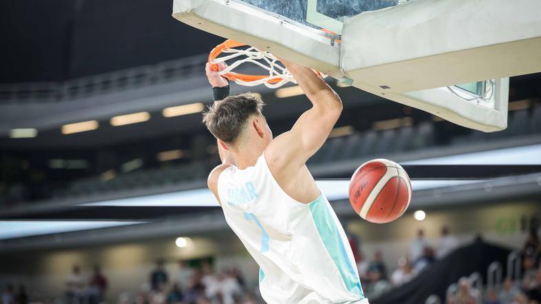 eurobasket u20 slovenija-romunija, Vit Hrabar
