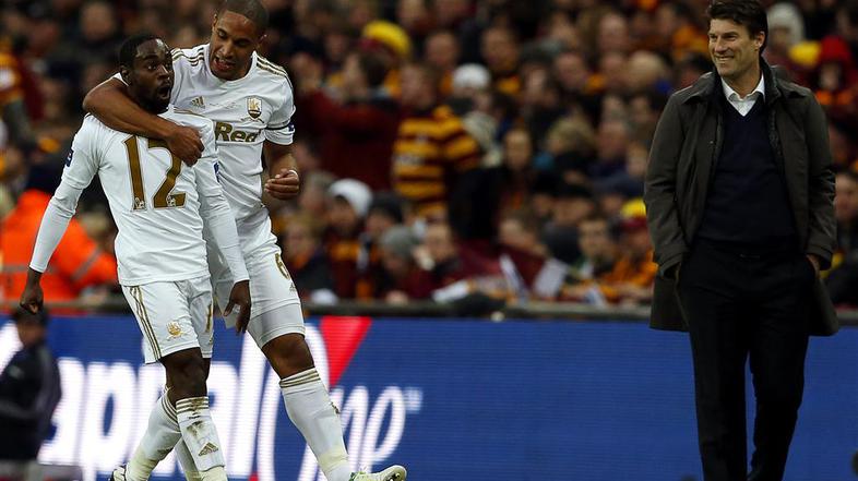 Dyer Laudrup Bradford City Swansea City ligaški pokal Capitol One Cup Wembley