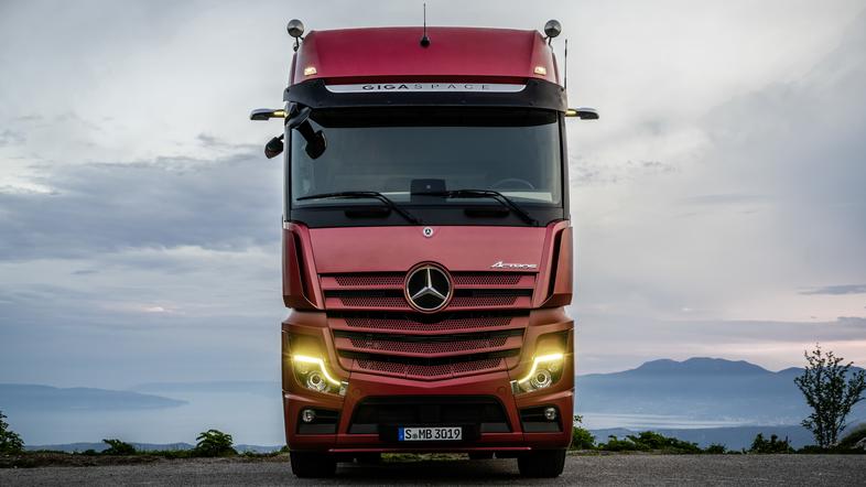 Mercedes-benz actros