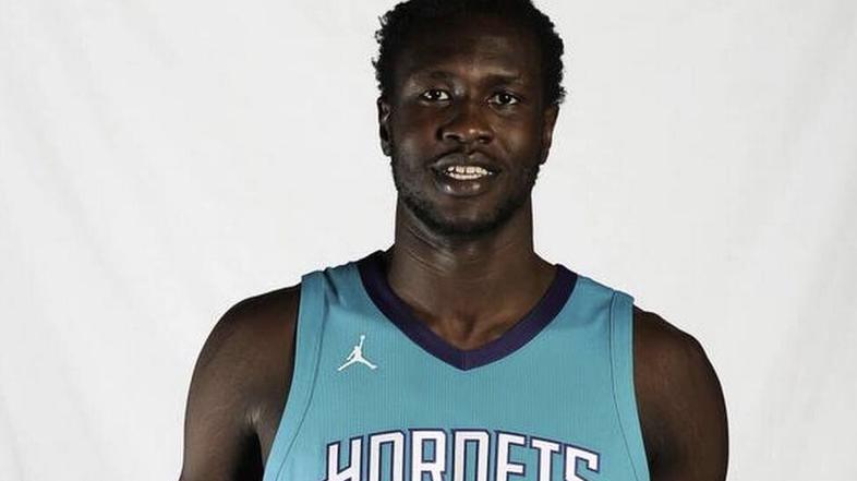 Mangok Mathiang