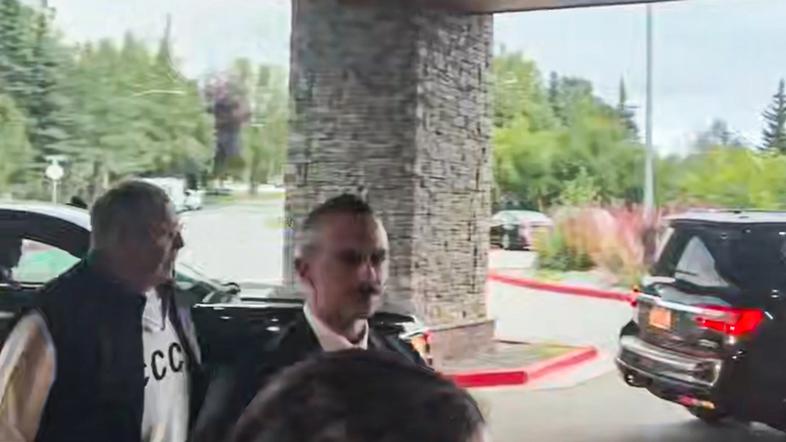 Sergej Lavrov, prihod na Aljasko