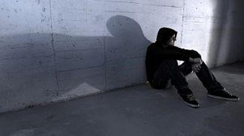 Žrtve nasilja nimajo moči, da sprožijo postopek.