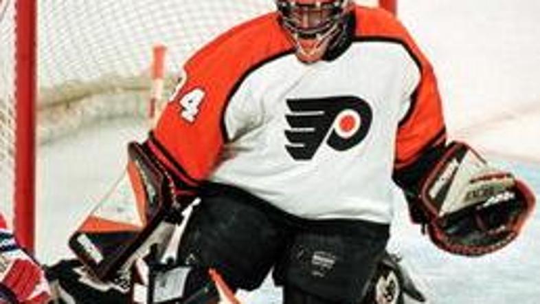 John Vanbiesbrouck je branil tudi za ekipo Philadelphia Flyers.