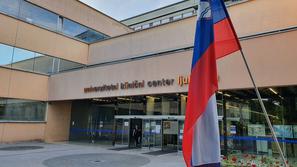 Covid-19: UKC Ljubljana, vhod