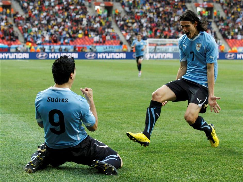 Tokratni urugvajski junak - Luis Suarez (levo). (Foto: Reuters)