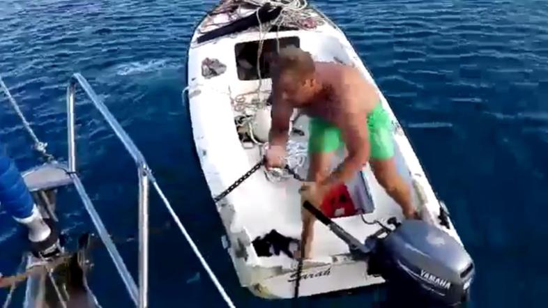 Koncesionar vleče jadrnico s sidrišča