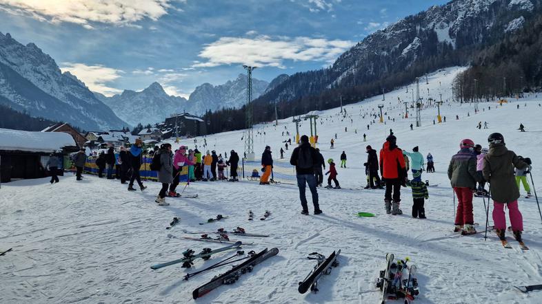 Smučanje, Kranjska Gora, turizem, sneg, rekreacija, zima