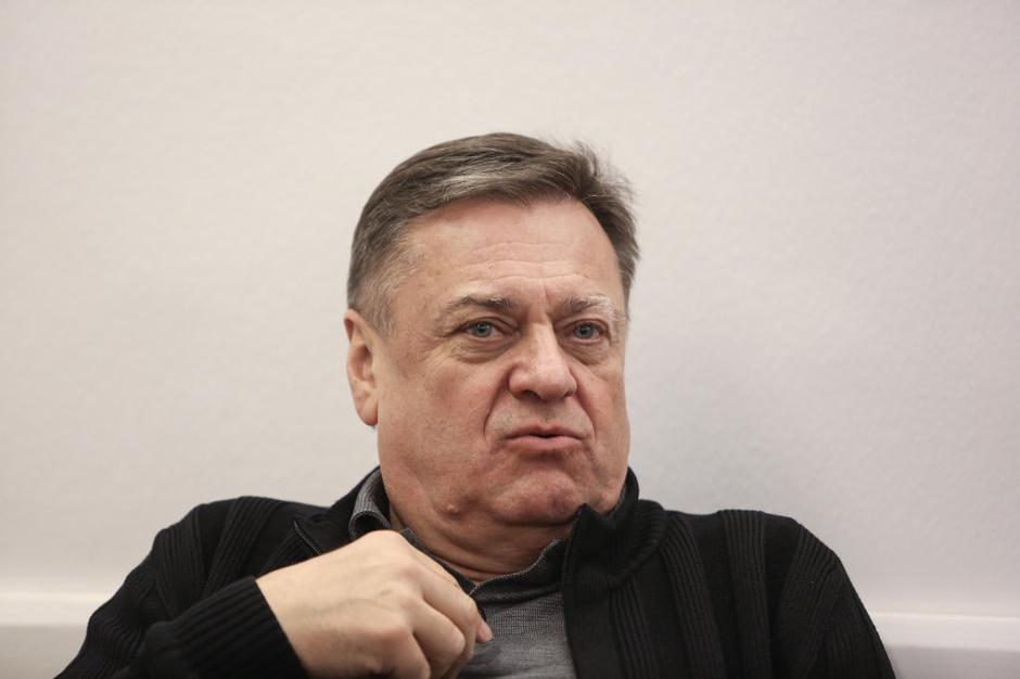 MOL | Avtor: Saša Despot