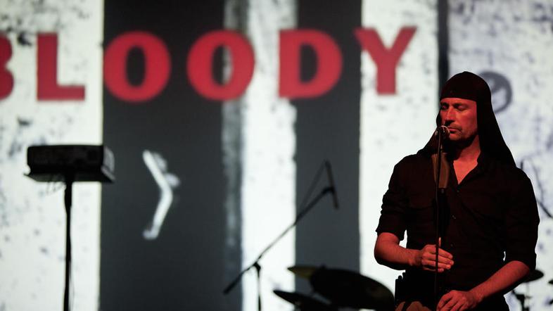 Ausstellung Laibach Kunst, Rdeči revirji + Črn Križ, 1980 – 2010, Delavski dom, 