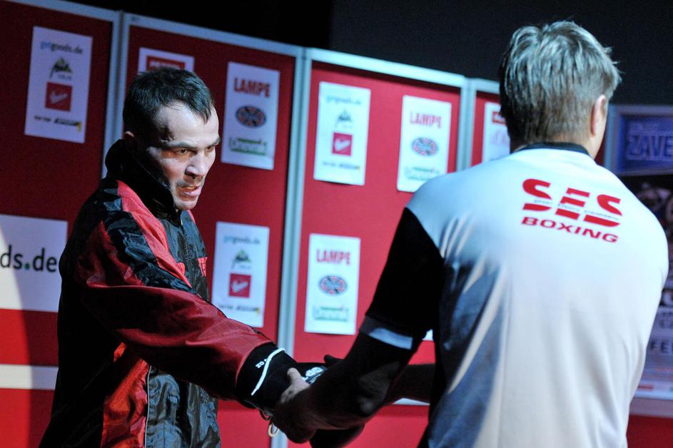 Odprt torkov trening Dejana Zavca pred petkovim spopadom z Delgadom