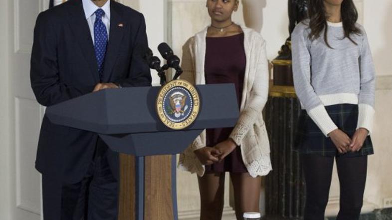 Malia in Sasha Obama