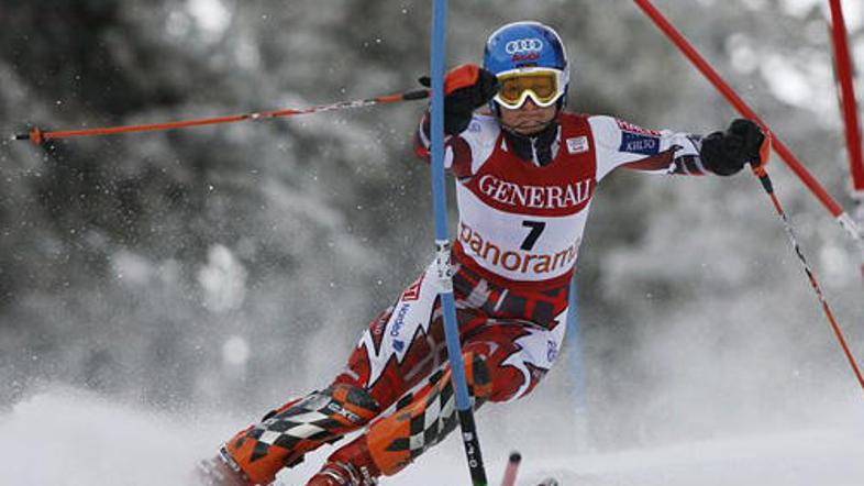 Ko ne zmaguje Marlies Schild, vajeti v roke vzame Nicole Hosp.