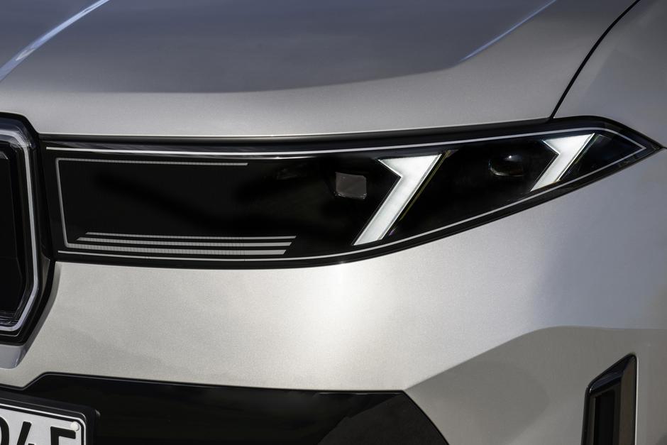 BMW iX3 50 xDrive | Avtor: BMW