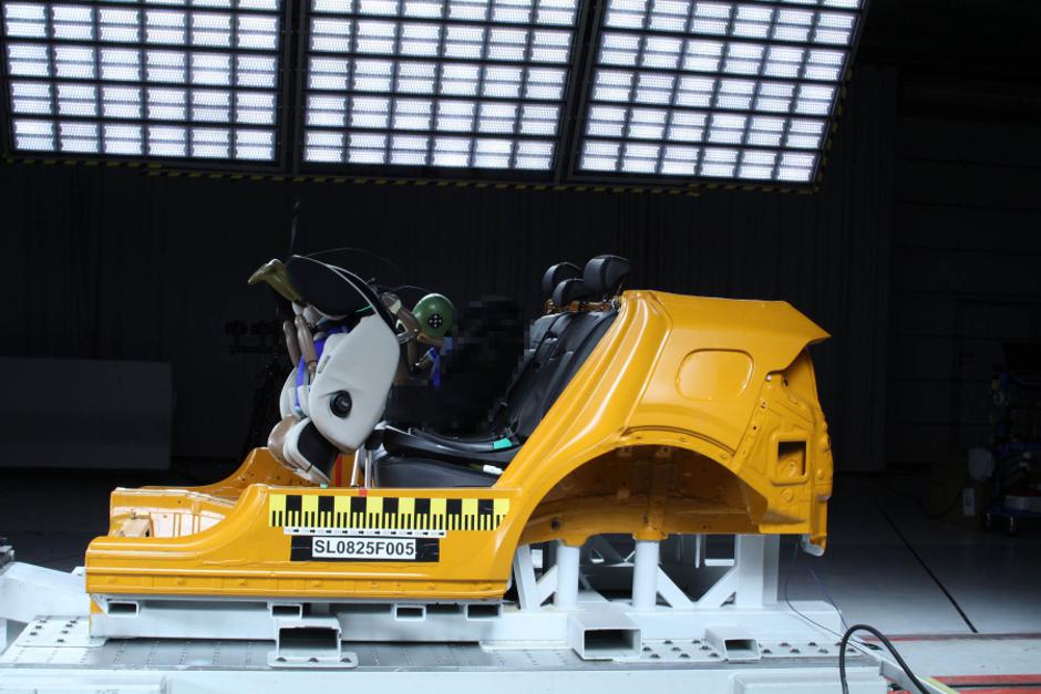 AMZS test otroških sedežev 2025 | Avtor: AMZS