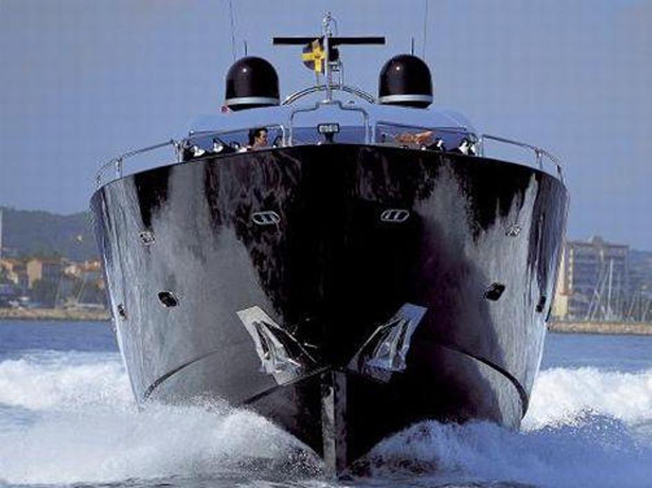 Sunseeker predator 108 je za mnoge le sen, za redke pa tudi razvada.