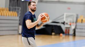 eurobasket 2025, trening slovenska košarkarska reprezentanca, luka dončić