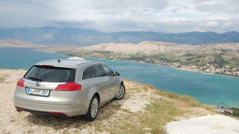 Opel insignia sports tourer prinaša svež veter v karavansko ponudbo Opla.