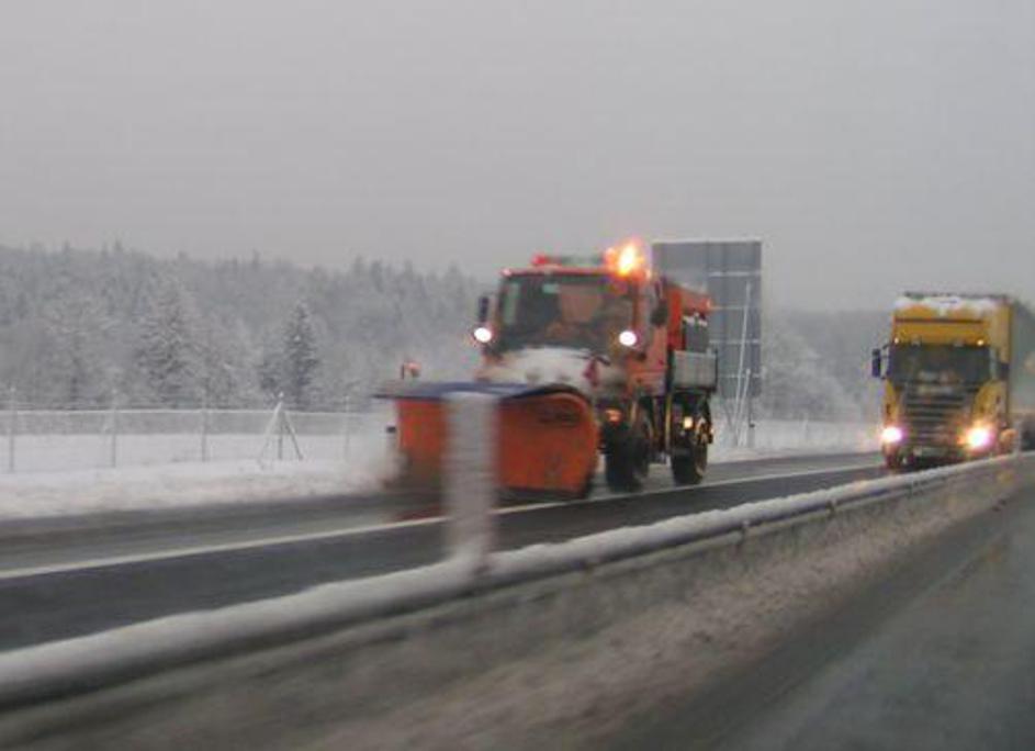 Vremenoslovci opozarjajo na nevarnost poledice. Na cesti bodite pozorni.