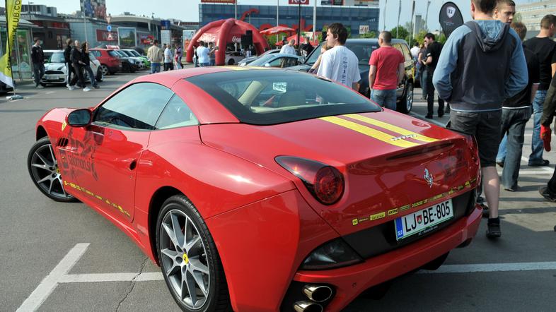 Tuning šov pred premiero filma Hitri in drzni 5.