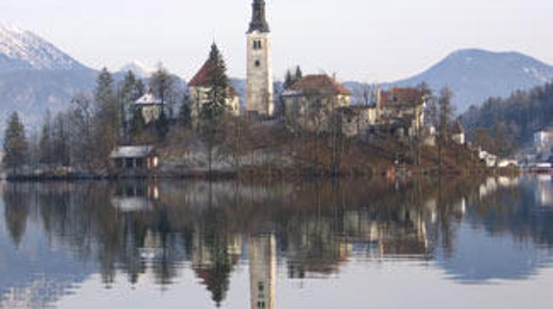 Sporazum, ki ima veljavo pogodbe med državo in Cerkvijo, a po svoji vsebini, kot