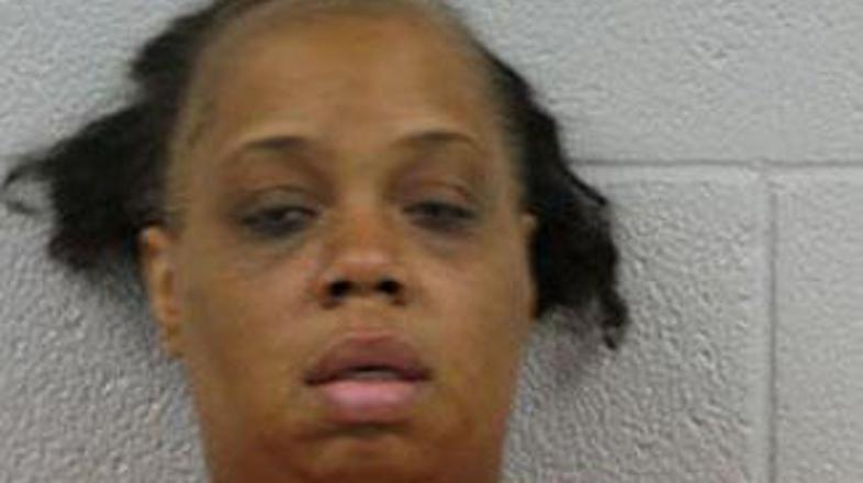 Renee Bowman je kruto pretepala najmlajšo posvojenko, starejši dve pa hladnokrvn