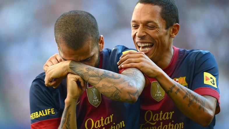 dani alves adriano barcelona