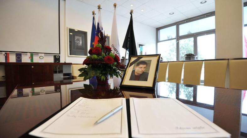 Iztok Puc žalna knjiga