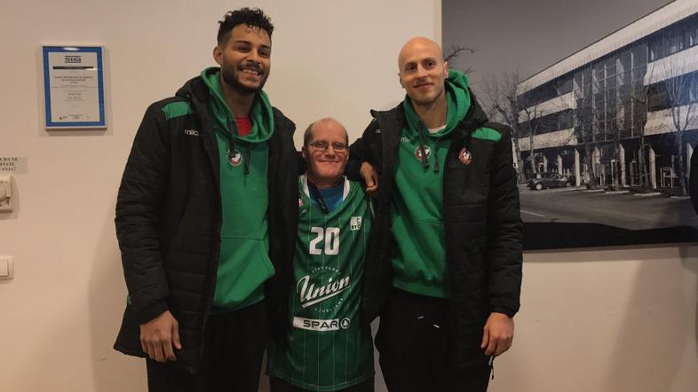  Mirko Mulalić, Devin Oliver