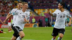 Bender Özil Klose Nemčija Danska Lviv Euro 2012