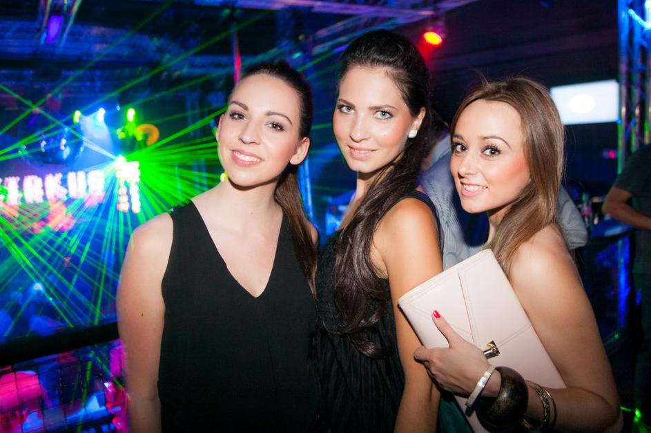 Plesne strasti v nogometnih ritmih