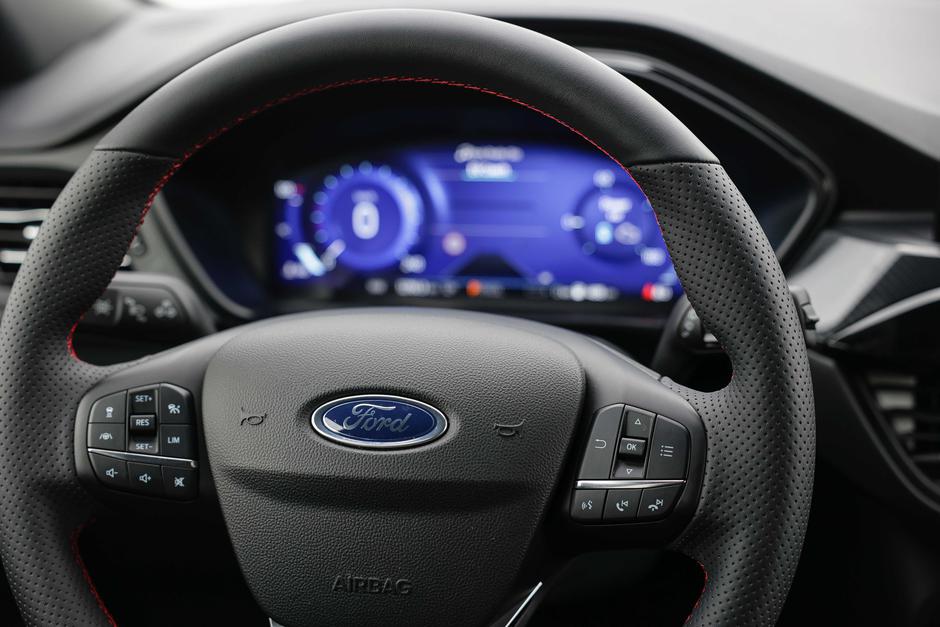 Ford Kuga PHEV | Avtor: Saša Despot