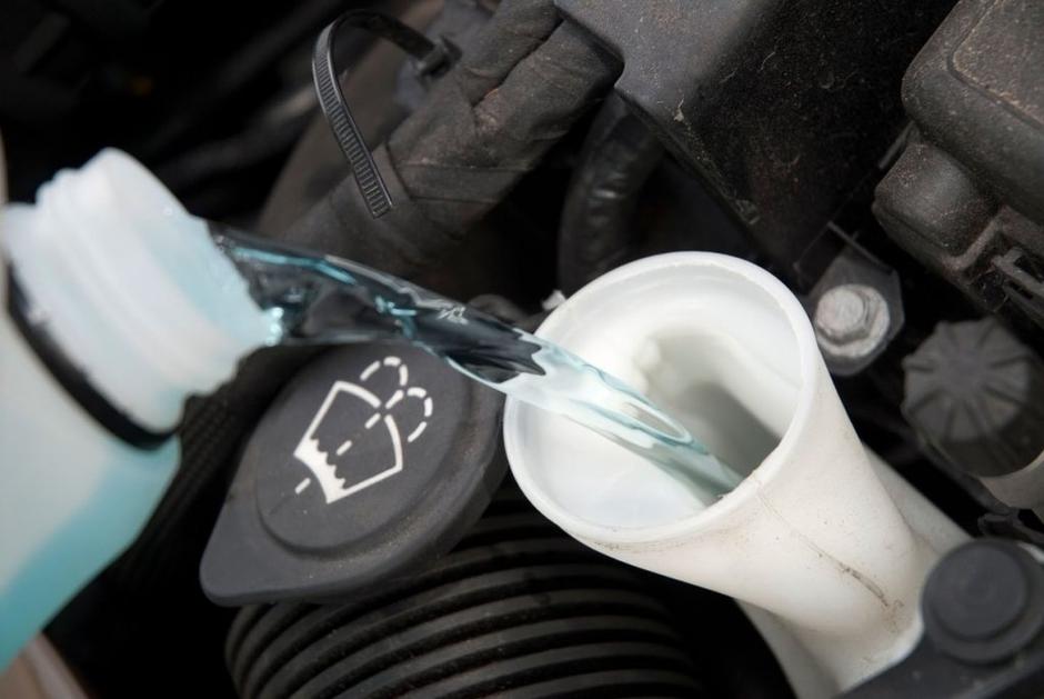 Tekočina za pranje stekel | Avtor: Profimedias