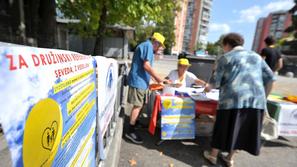 Zbiranje podpisov za razpis referenduma o družinskem zakoniku.